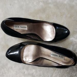 Steve Madden black platform heels